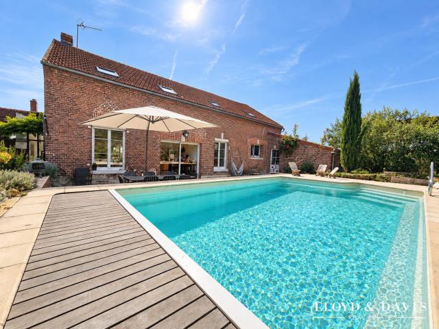 Maison 10 pièces 350 m²