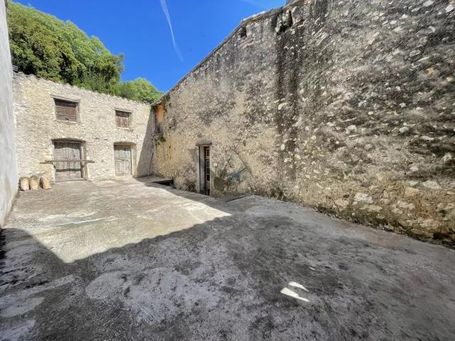 Maison 10 pièces 350 m²