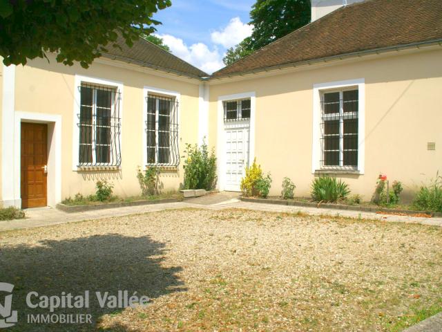 Maison 10 pièces 350 m²