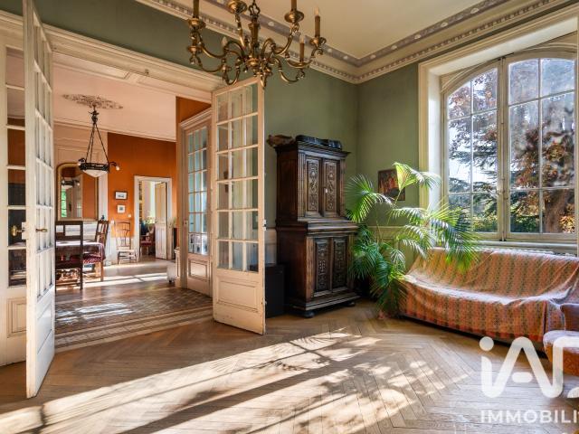 Maison 10 pièces 350 m²