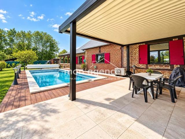 Maison 10 pièces 351 m²