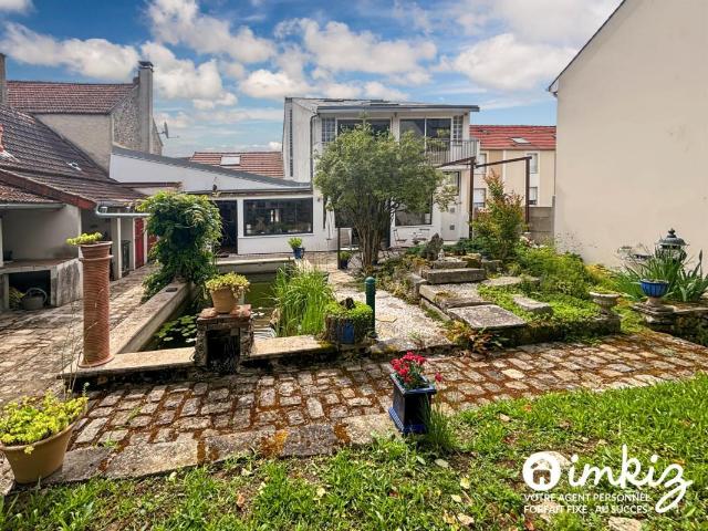 Maison 10 pièces 352 m²