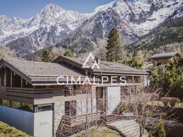 Maison 10 pièces 352 m²