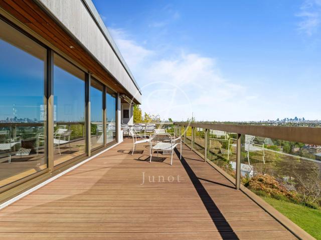 Maison 10 pièces 357 m²