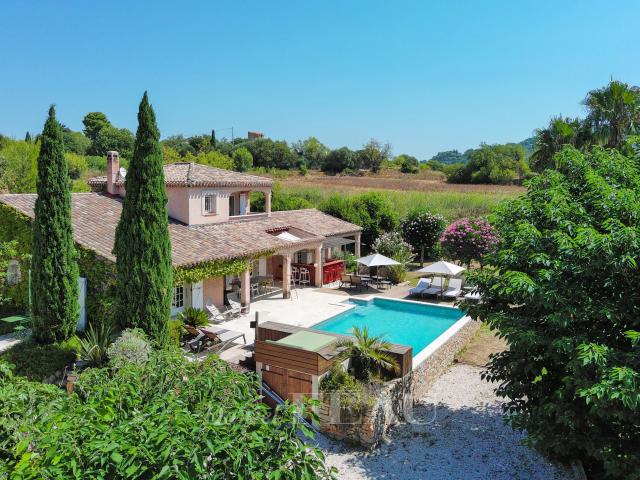 Maison 10 pièces 380 m²