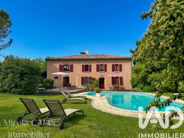 Maison 10 pièces 355 m²