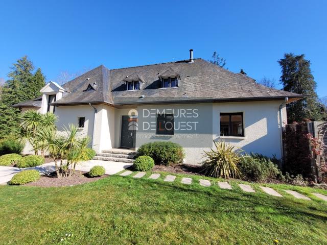 Maison 10 pièces 356 m²