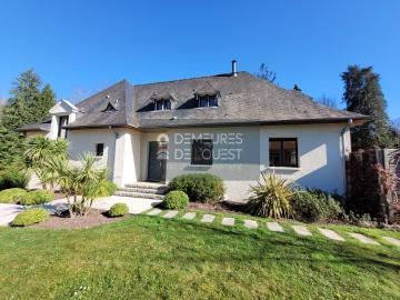 Maison 10 pièces 356 m²