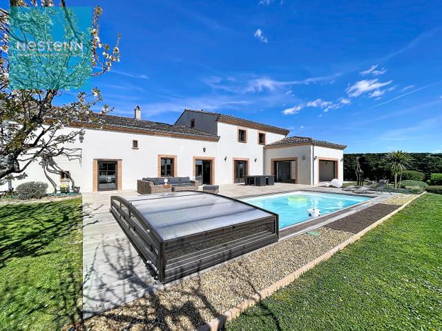 Maison 10 pièces 363 m²