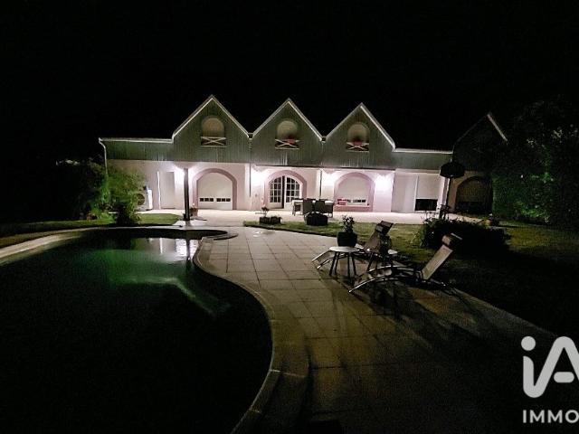 Maison 10 pièces 360 m²