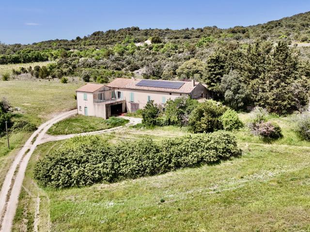 Maison 10 pièces 360 m²