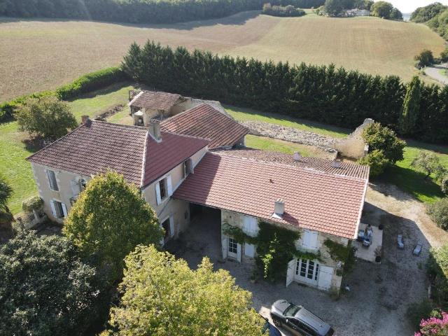 Maison 10 pièces 360 m²