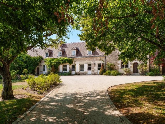 Maison 10 pièces 360 m²