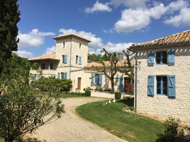 Maison 10 pièces 360 m²