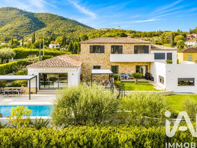 Maison 10 pièces 360 m²