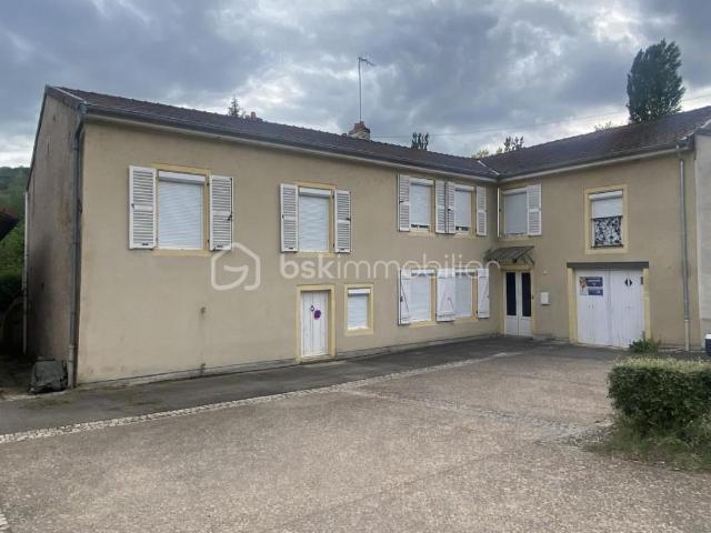 Maison 10 pièces 362 m²