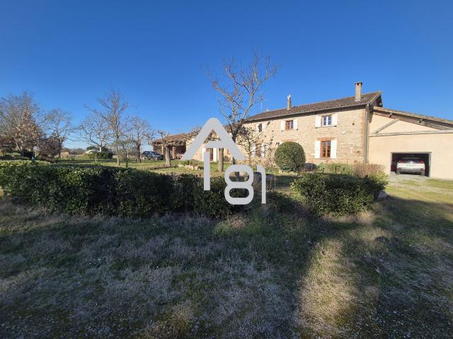 Maison 10 pièces 362 m²