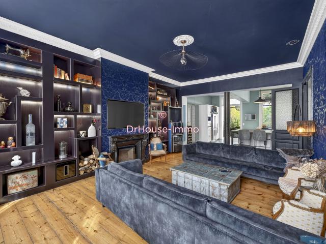 Maison 10 pièces 365 m²