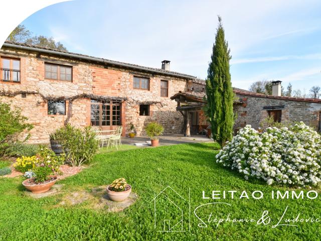 Maison 10 pièces 370 m²