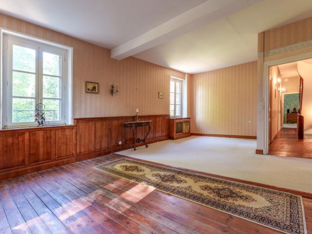 Maison 10 pièces 371 m²