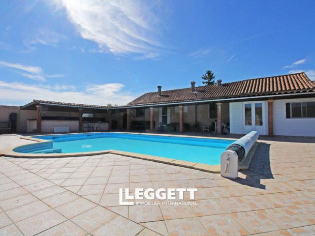 Maison 10 pièces 374 m²