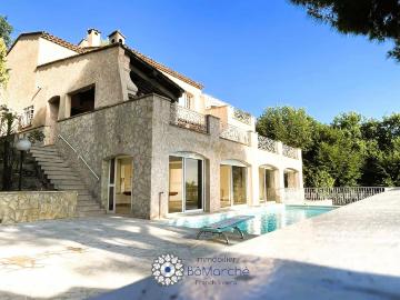 Maison 10 pièces 375 m²