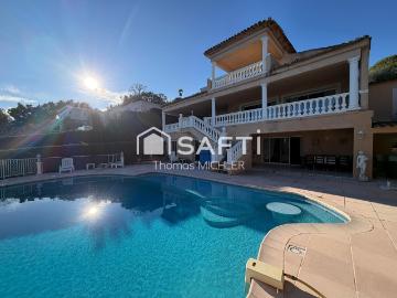 Maison 10 pièces 378 m²