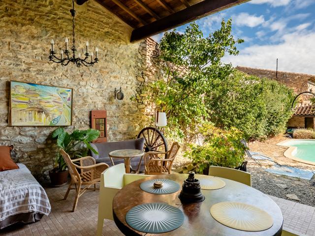 Maison 10 pièces 378 m²