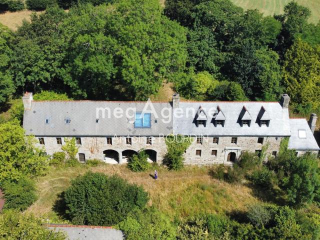 Maison 10 pièces 380 m²