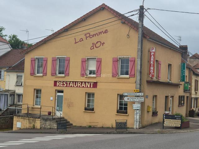 Maison 10 pièces 380 m²