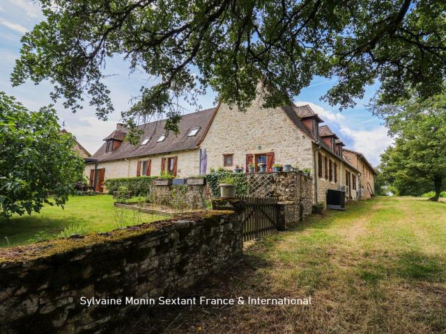 Maison 10 pièces 380 m²