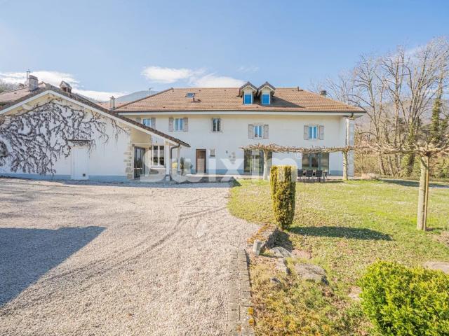 Maison 10 pièces 387 m²