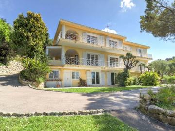 Maison 10 pièces 386 m²