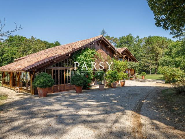 Maison 10 pièces 388 m²