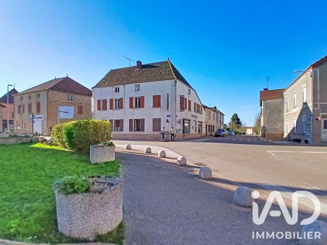 Maison 10 pièces 389 m²