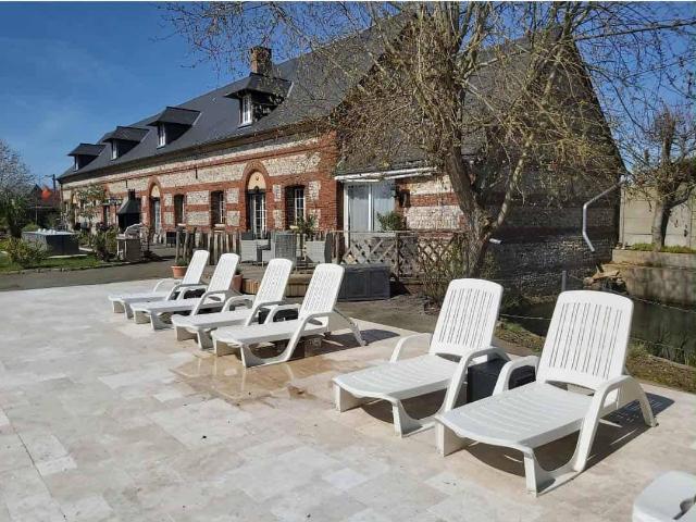 Maison 10 pièces 390 m²