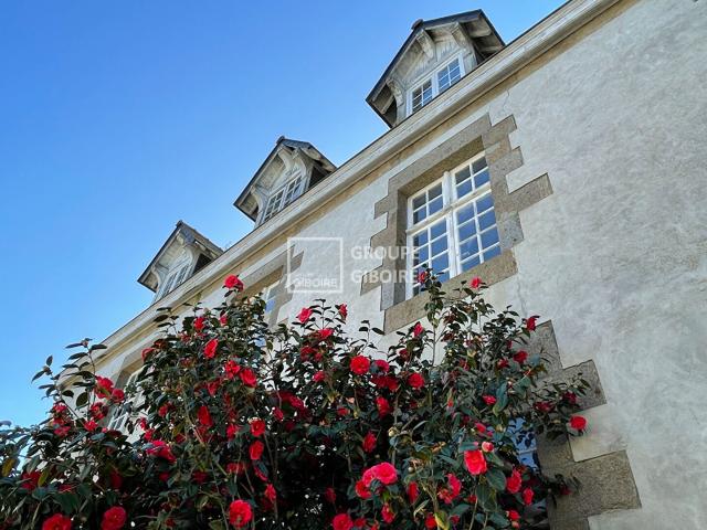 Maison 10 pièces 395 m²