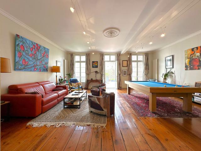 Maison 10 pièces, 300 m² à louer à Agen 47000