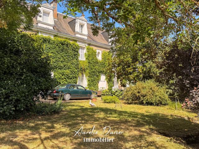 Maison 10 pièces 300 m²