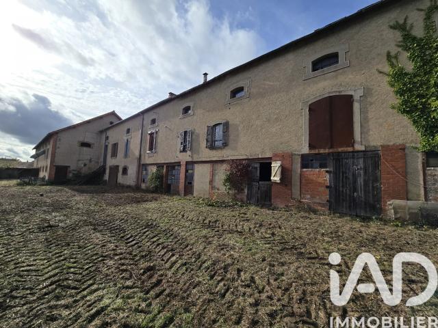 Maison 10 pièces 300 m²