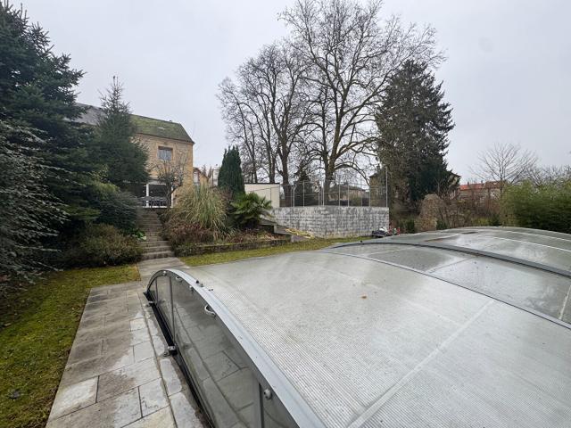 Maison 10 pièces 300 m²