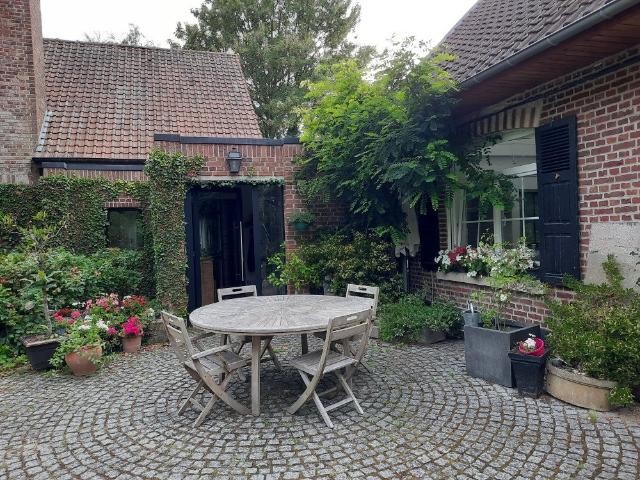 Maison 10 pièces 300 m²