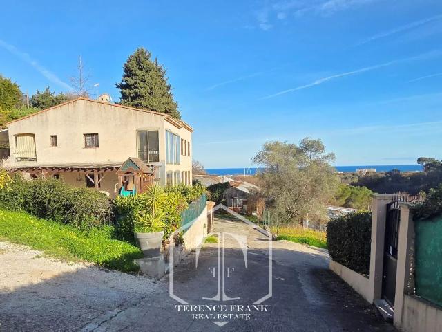 Maison 10 pièces 300 m²