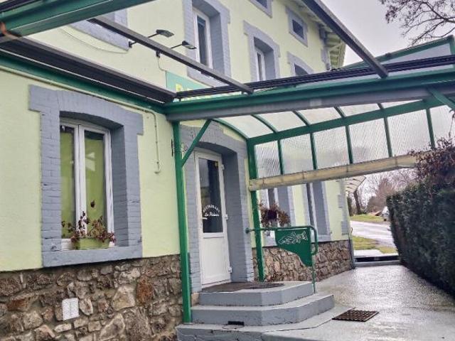 Maison 10 pièces 300 m²