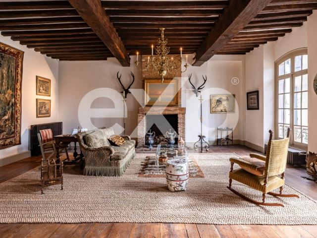 Maison 10 pièces 300 m²