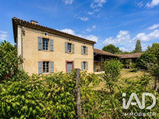 Maison 10 pièces 300 m²