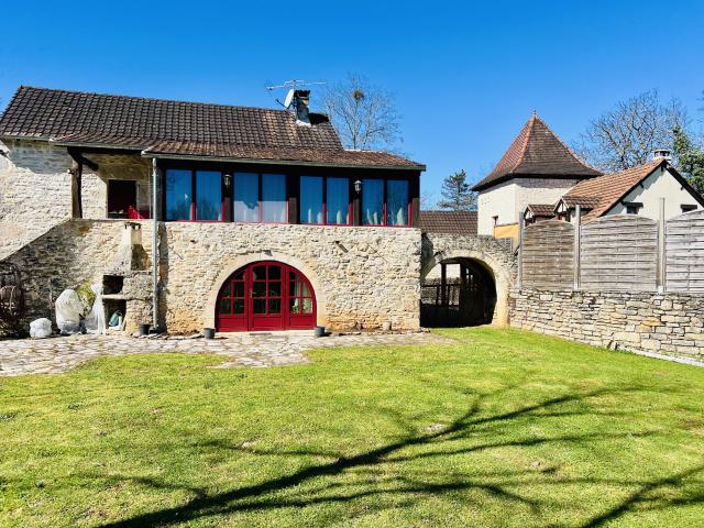 Maison 10 pièces 300 m²