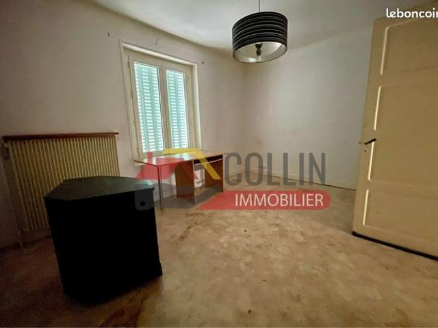 Maison 10 pièces 300 m²
