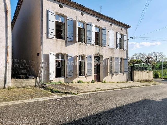 Maison 10 pièces 260 m²