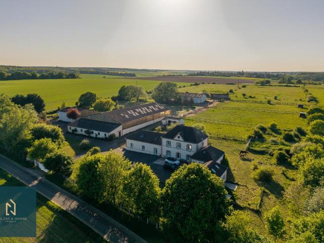 Maison 10 pièces 300 m²